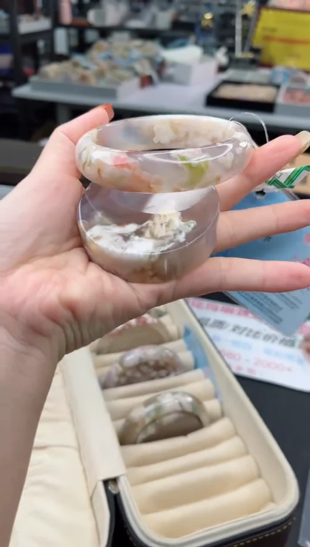 【闪购商品】石英质玉手镯未镶嵌61圈口（赠品镯心）6540184