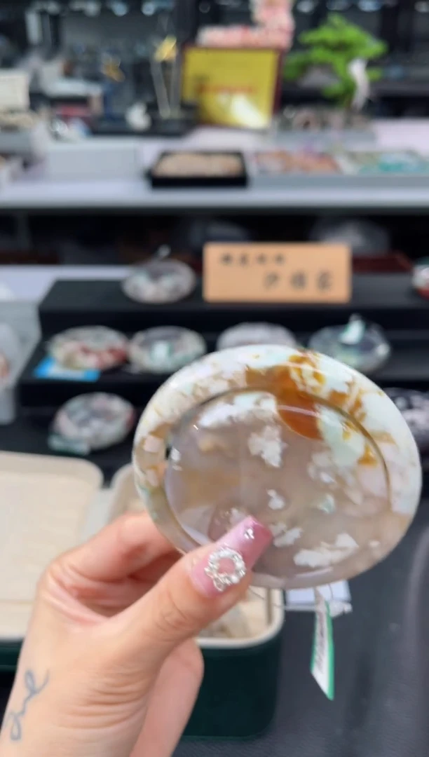 【闪购商品】石英质玉手镯未镶嵌59圈口（赠品镯心）6503524