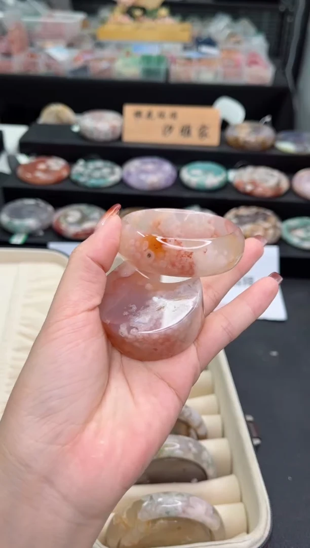 【闪购商品】石英质玉手镯未镶嵌50圈口（赠品镯心）6284012