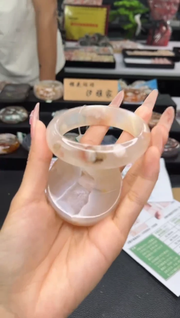 【闪购商品】石英质玉手镯未镶嵌56圈口（赠品镯心）392