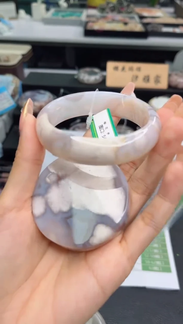 【闪购商品】石英质玉手镯未镶嵌56圈口（赠品镯心）3444450