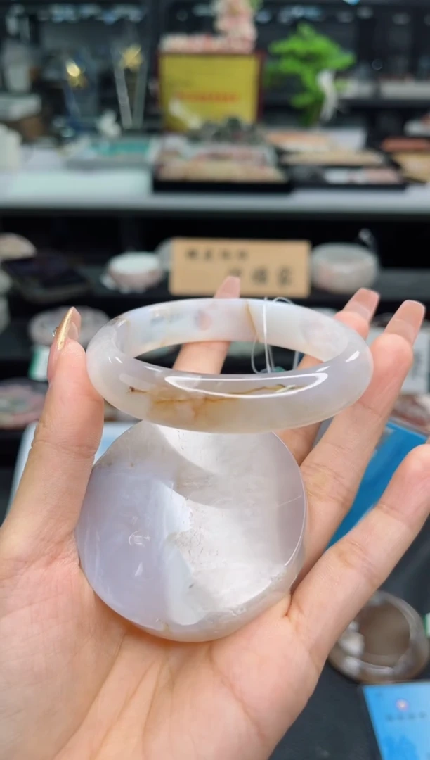 【闪购商品】石英质玉手镯未镶嵌60圈口（赠品镯心）1452440