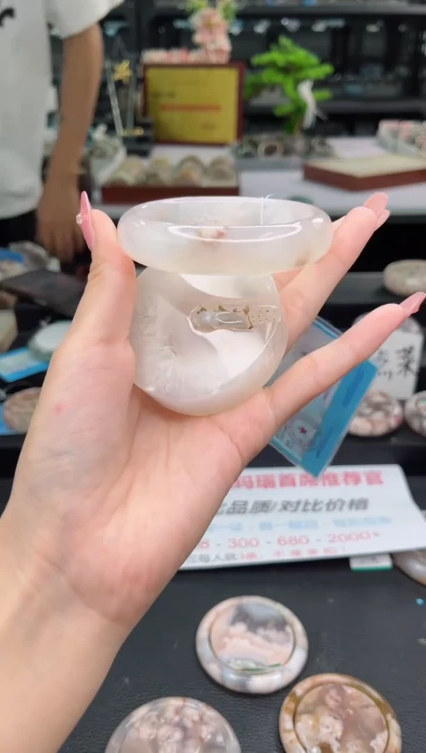 【闪购商品】石英质玉手镯未镶嵌60圈口（赠品镯心）3411811