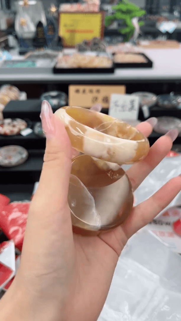 【闪购商品】石英质玉手镯未镶嵌58圈口（赠品镯心）3400158