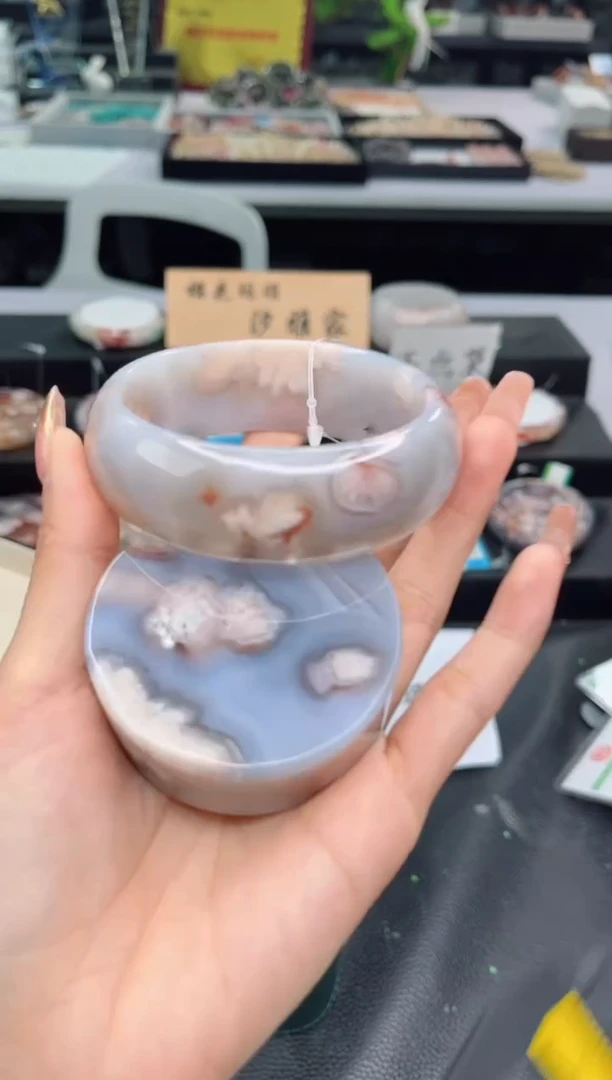 【闪购商品】石英质玉手镯未镶嵌63圈口（赠品镯心）6455083