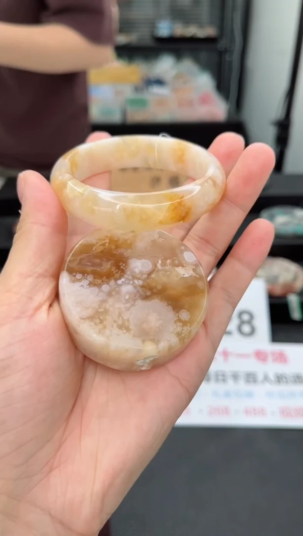 【闪购商品】石英质玉手镯未镶嵌54圈口（不退不换）1441248