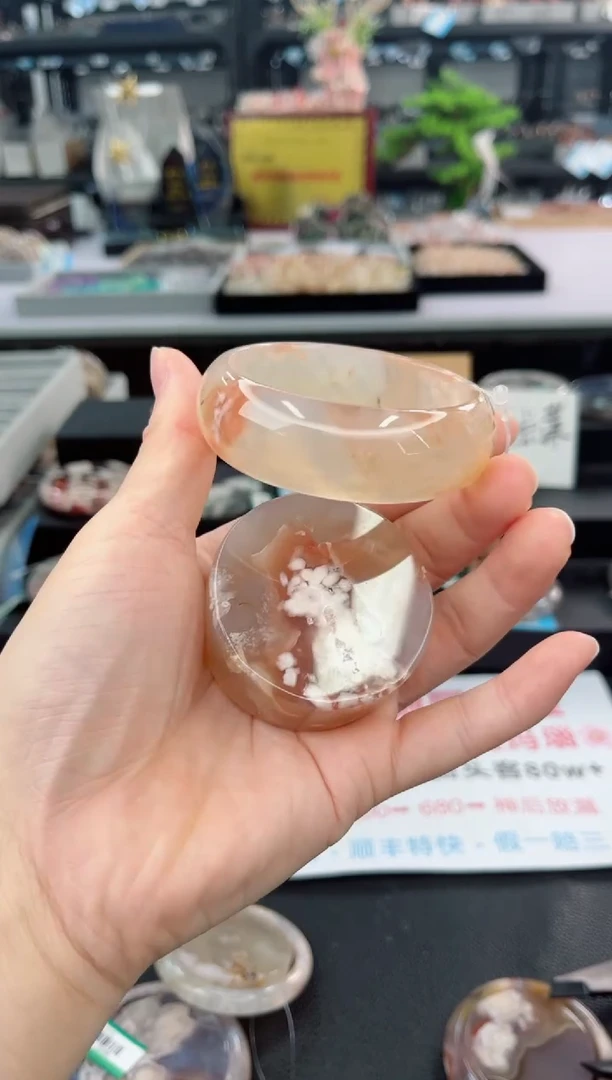 【闪购商品】石英质玉手镯未镶嵌55圈口（赠品镯心）370059