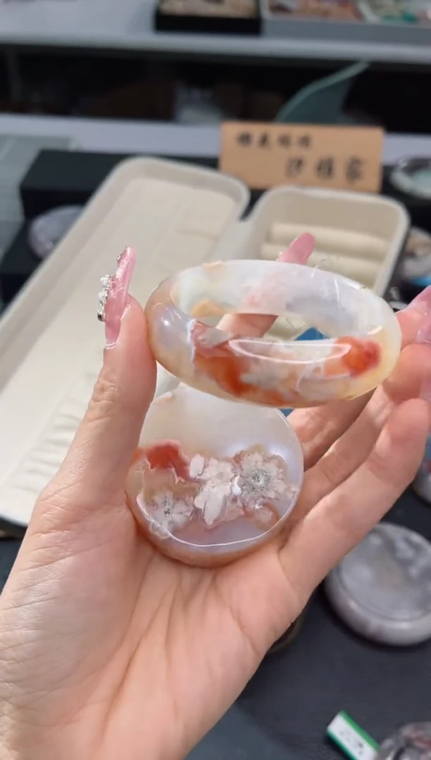 【闪购商品】石英质玉手镯未镶嵌54圈口（赠品镯心）6401134