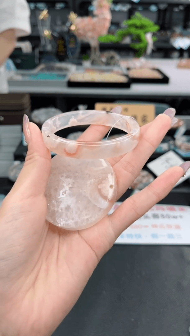 【闪购商品】石英质玉手镯未镶嵌55圈口（赠品镯心）3410891