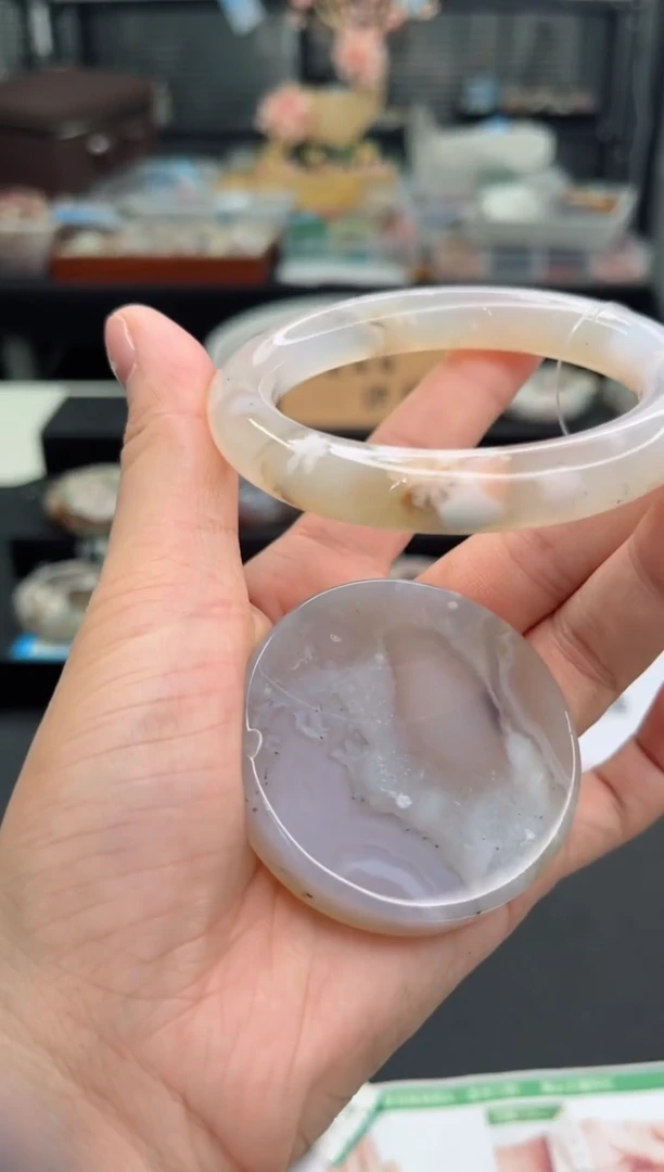 【闪购商品】石英质玉手镯未镶嵌56圈口（不退不换）1176450