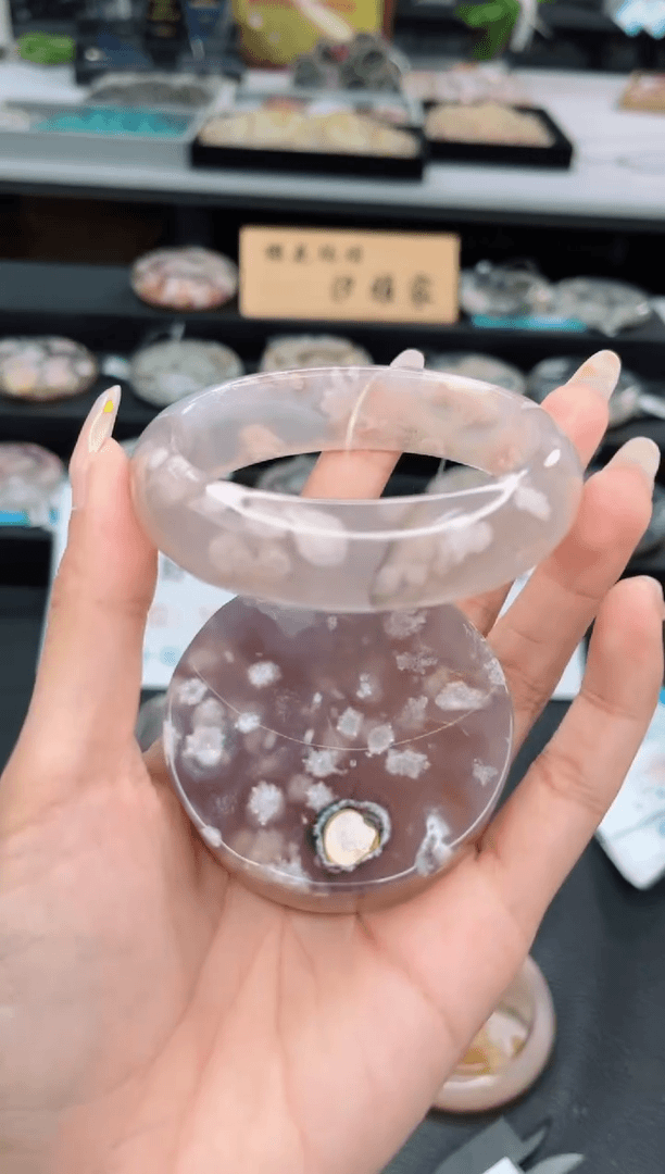 【闪购商品】石英质玉手镯未镶嵌59圈口（赠品镯心）6428803