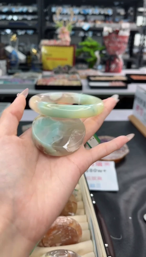 【闪购商品】石英质玉手镯未镶嵌54圈口（赠品镯心）S9054