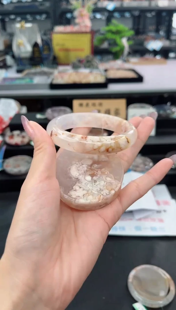 【闪购商品】石英质玉手镯未镶嵌59圈口（赠品镯心）3430163