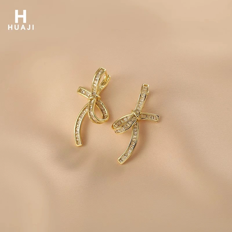 铜合金合成锆石耳饰 蝴蝶结耳环小众设计感法式复古夸张精致耳扣