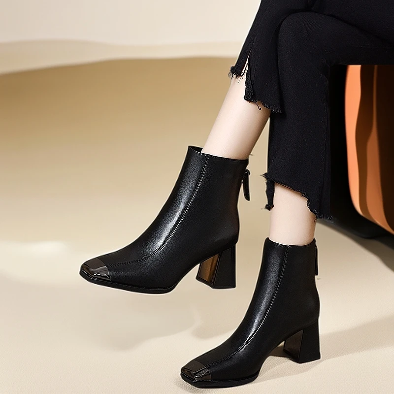 2025年冬季时尚百搭气质方头牛皮中跟后拉链洋气舒适软底时装短靴