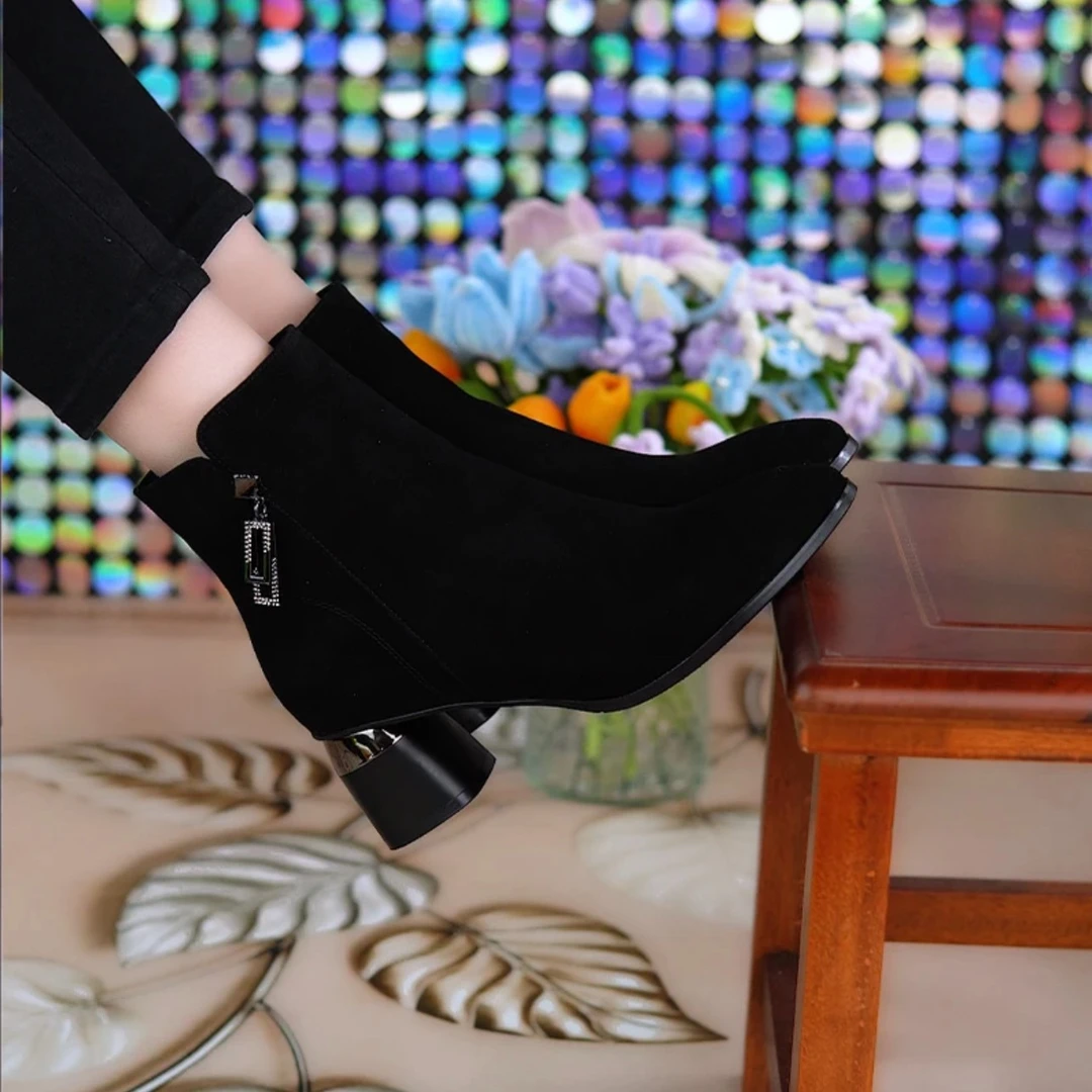 秋冬季真皮尖头小短靴中跟软皮加绒妈妈鞋磨砂羊皮侧拉链绒面靴子