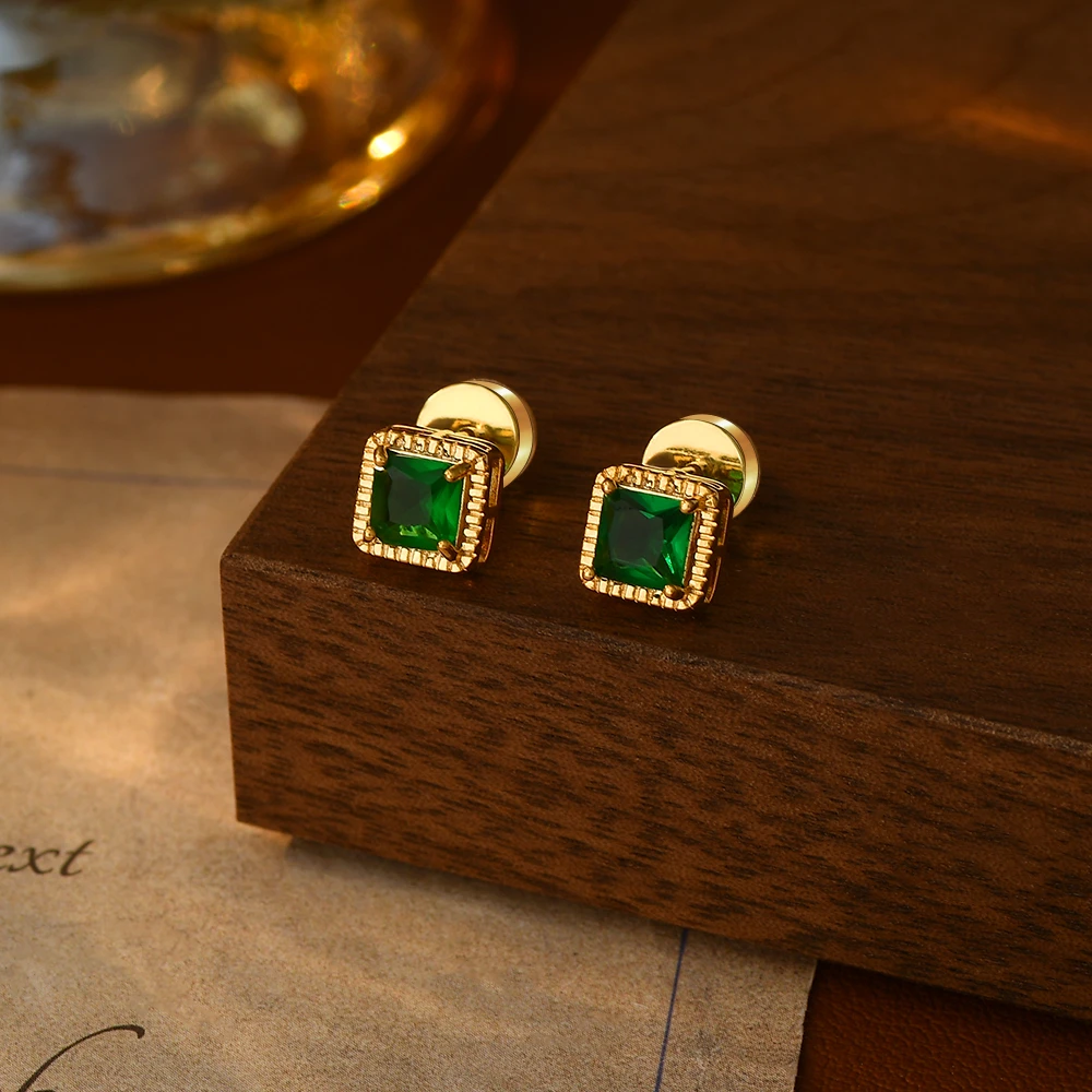铜合金合成锆石耳饰 简约百搭朴素绿色耳钉女，小巧精致时尚经典