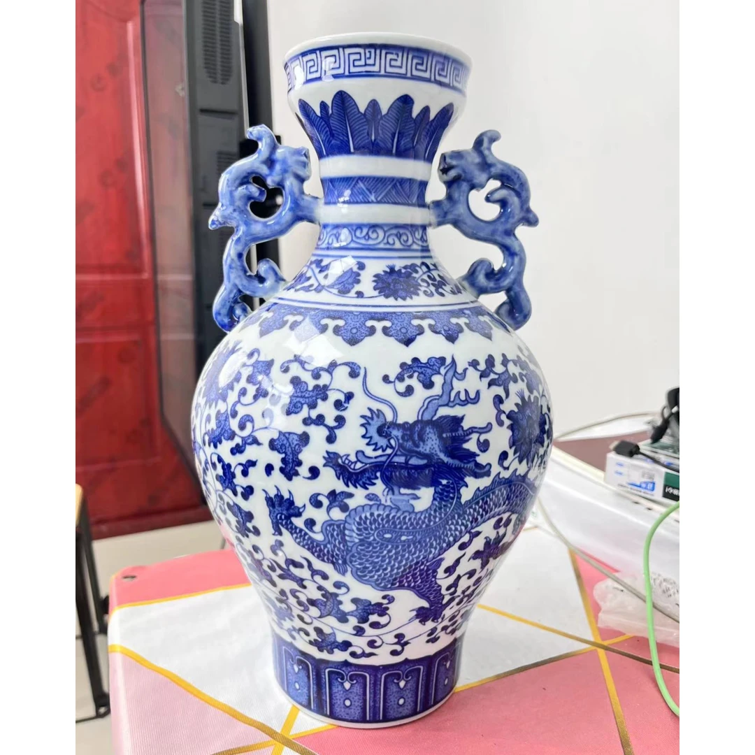 景德镇陶瓷双耳青花龙纹赏瓶摆件