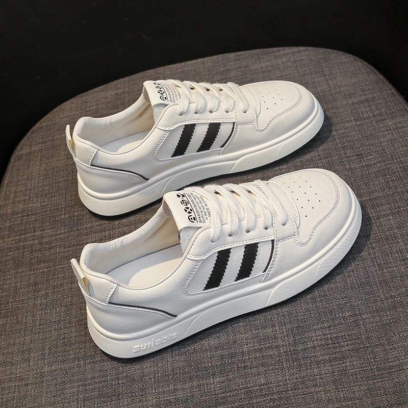 爆款全皮小白鞋女四季新款显脚小百搭时尚运动板鞋休闲学生鞋潮款