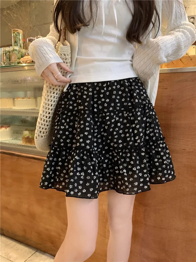 黑色蛋糕半身裙女显瘦春夏季韩版森系甜美碎花小清新 减龄a字短裙