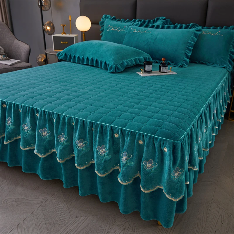 牛奶绒夹棉床裙三件套加厚珊瑚绒刺绣床罩冬季单件加绒保暖床单套