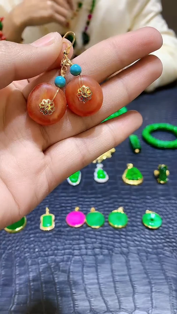 【闪购商品】翡翠颈饰未镶嵌Z1