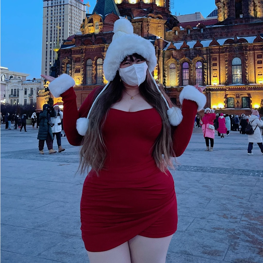 180的陈橙橙【圣诞前夕】大码设计感酒红色连衣裙【赠定制绒毛袖套】