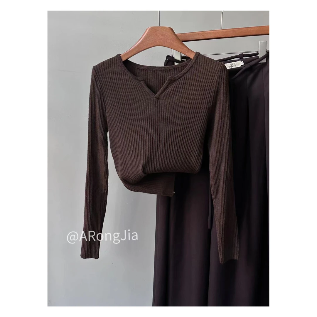 新款设计感V领修身显瘦打底衫时尚百搭上衣女内搭V领长袖衫23823