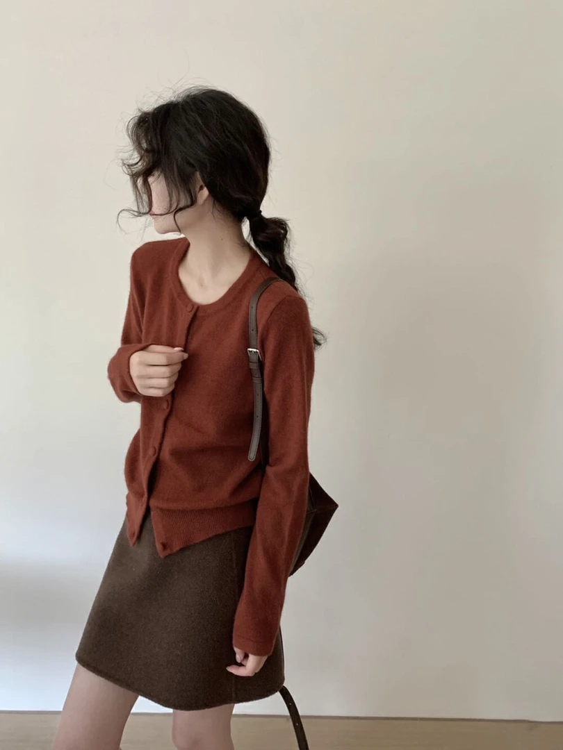 「烂番茄红包扣」温柔~韩系圆领小包扣软糯亲肤时尚针织开衫女上衣