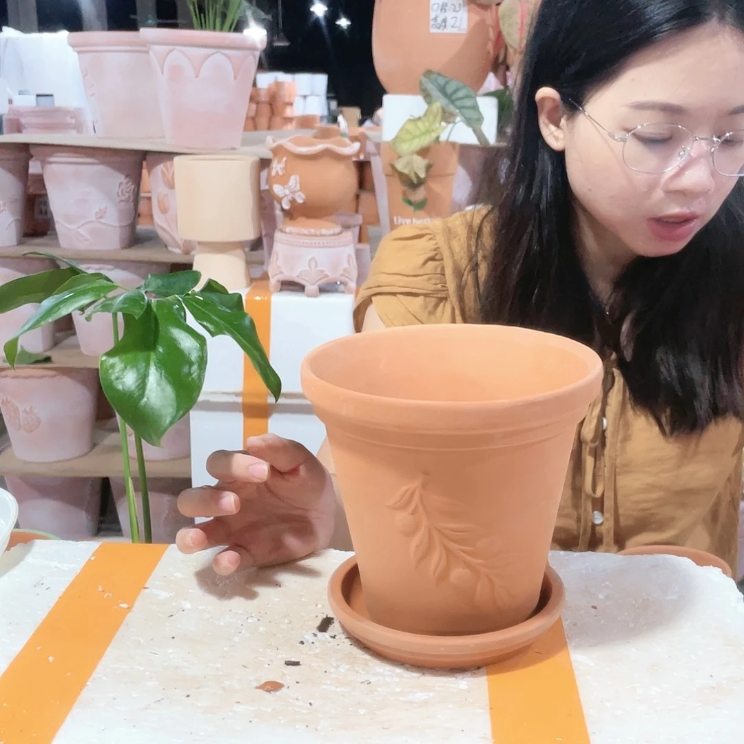 【闪购商品】红陶20CM（含）-50CM（不含）经典橄榄小号16-14（带托