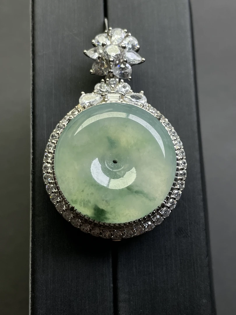 缅甸天然A货翡翠镶嵌银s925 飘花平安扣吊坠气质大女王