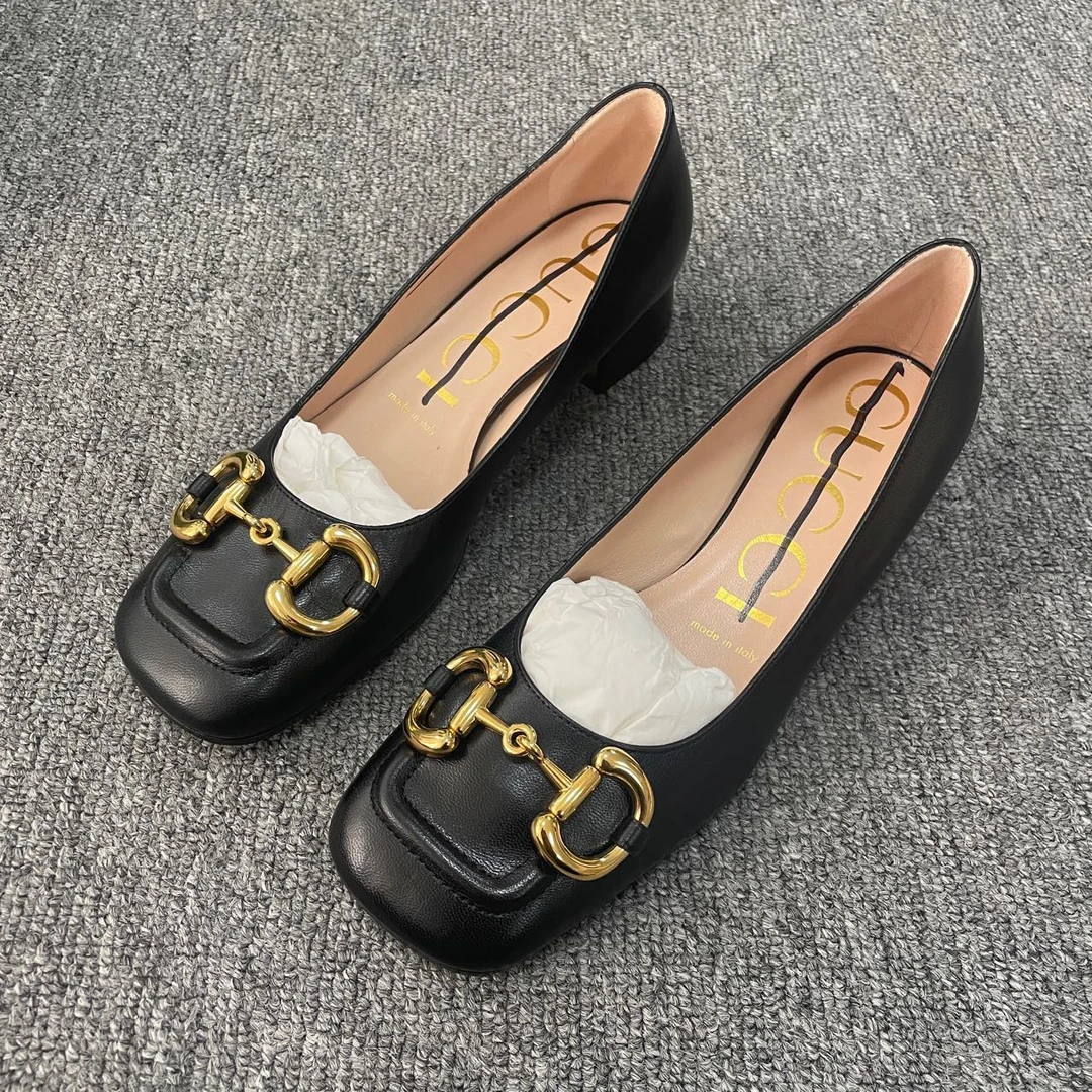 GUCCI/古驰 （有盒）徽标轻便休闲单鞋 36码/4641