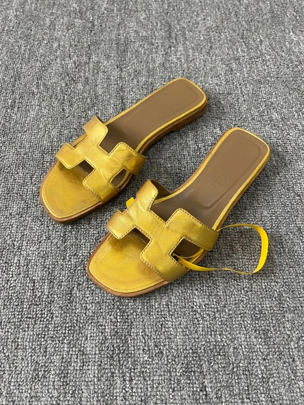 95新 Hermes/爱马仕 纯色凉拖鞋  尺码：36.5/1373