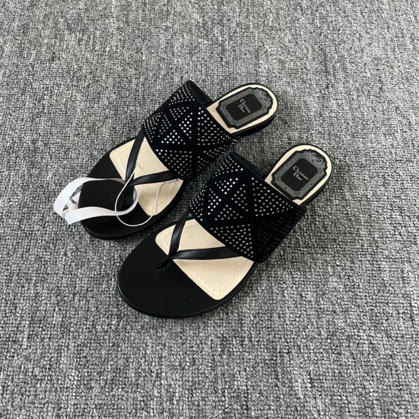 Dior/迪奥舒适透气平底凉拖鞋  尺码：35.5/0168