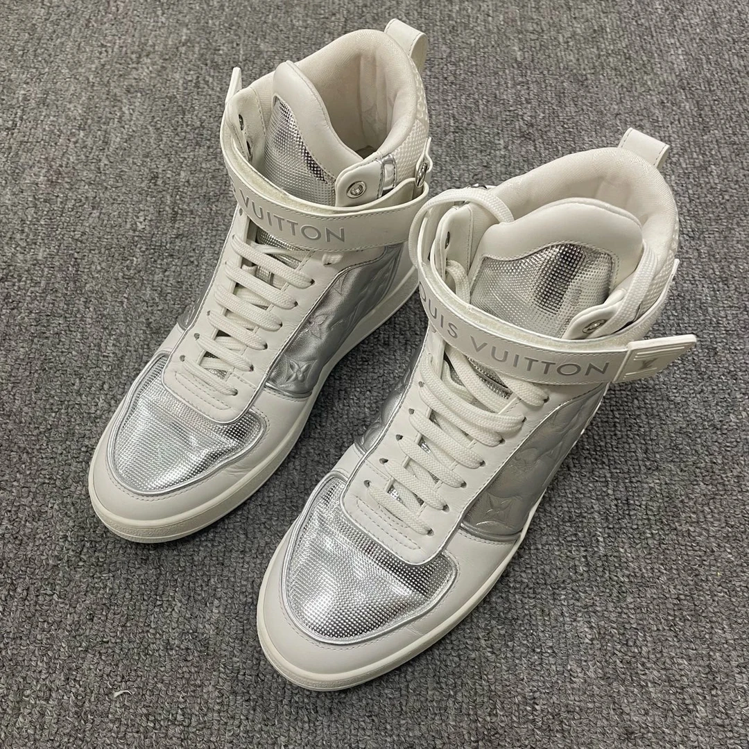 95新 LouisVuitton/路易威登 (有盒)Boombox时尚板鞋 35.5码/5237