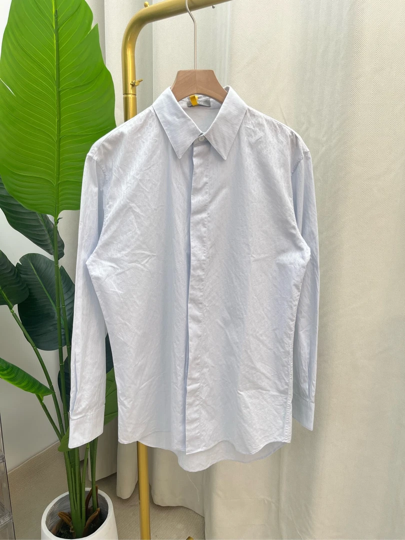 Dior/迪奥 纯色单排扣翻领长袖衬衫 38码/1596