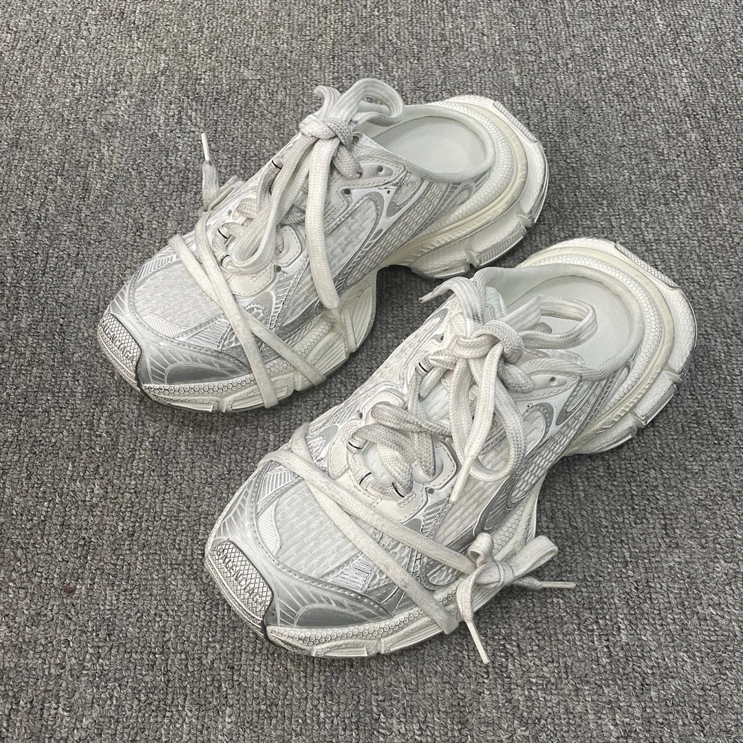 99新 Balenciaga/巴黎世家 （有盒）3XL 做旧平底凉拖 38码/4563
