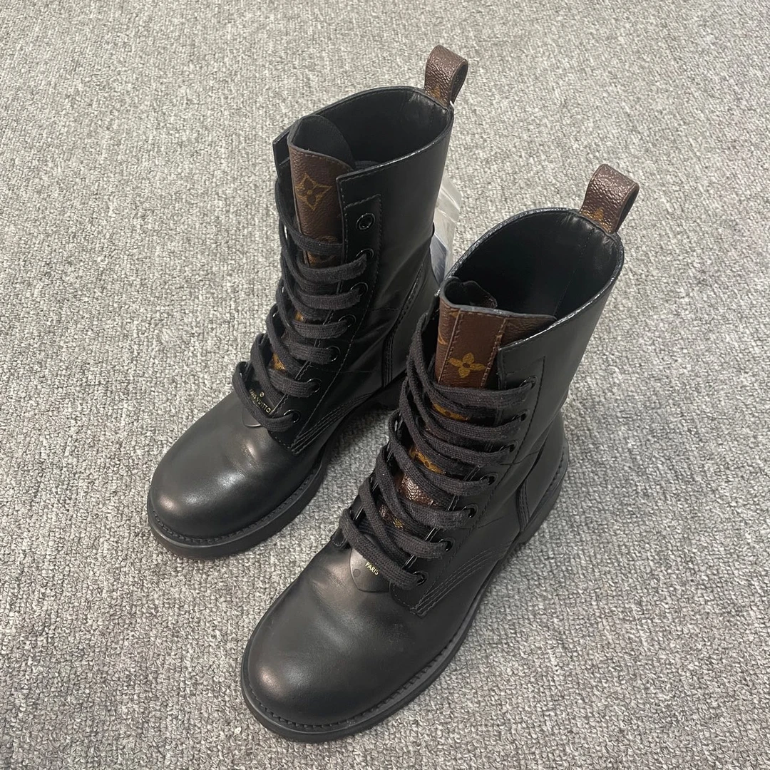 95新 LouisVuitton/路易威登 舒适时尚短靴 35.5码/6821