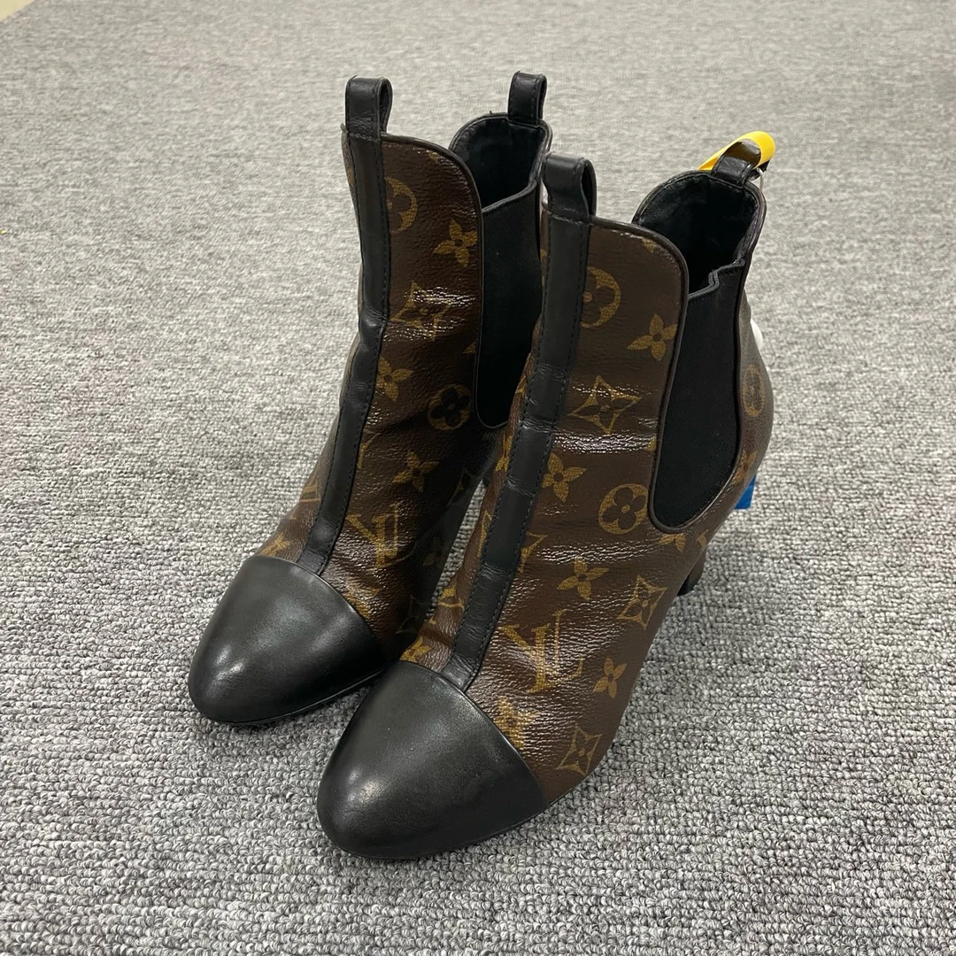LOUIS VUITTON/路易威登 圆头印花时尚短靴 36码/2813