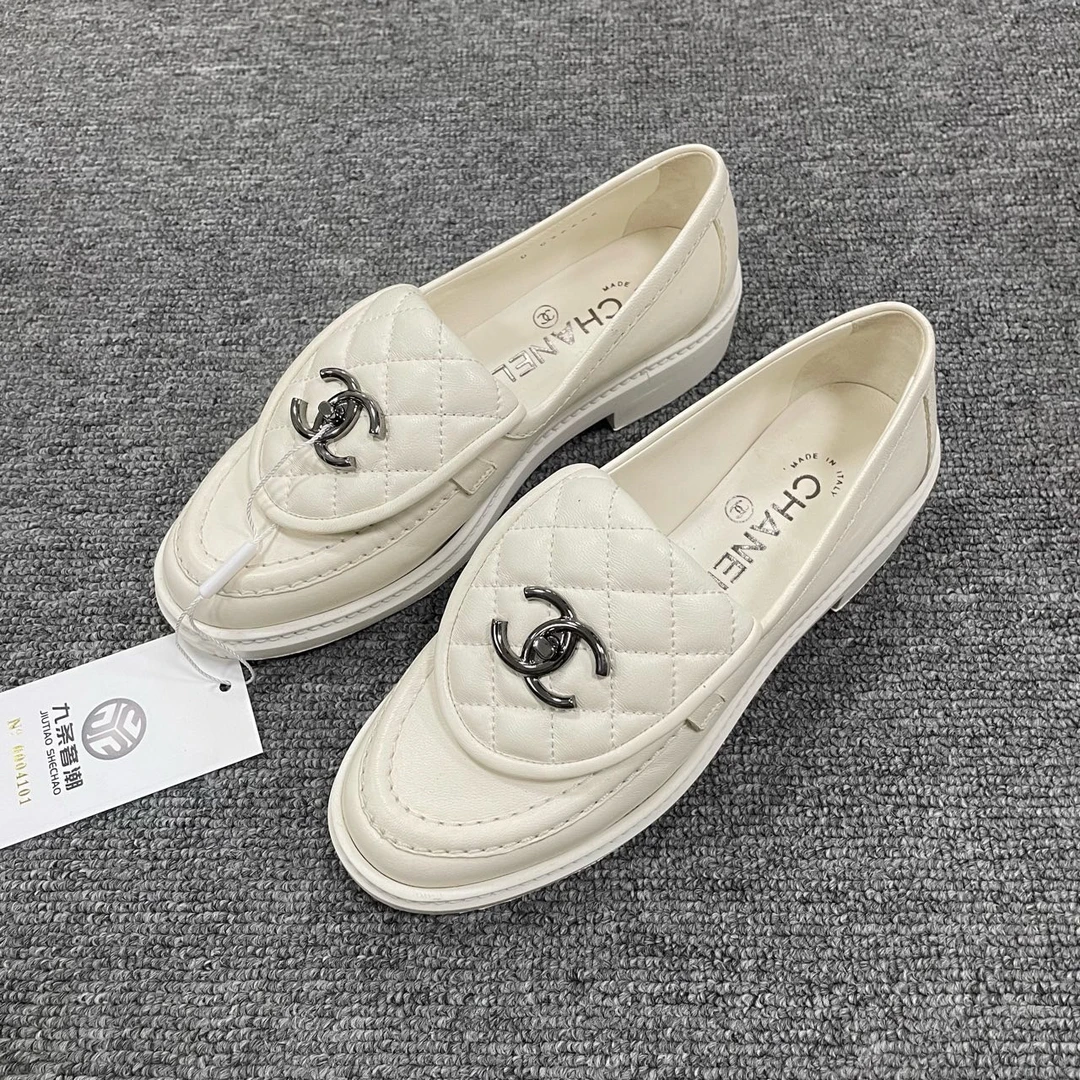 CHANEL/香奈儿 （有盒）舒适百搭休闲单鞋  尺码：35/4101