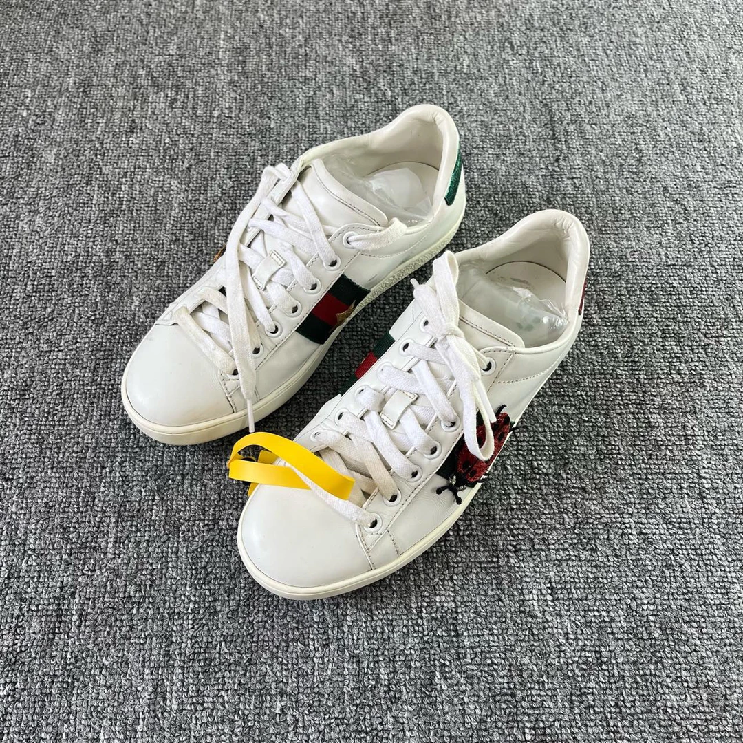 Gucci/古驰 ACE 昆虫图案时尚板鞋 36码/2417