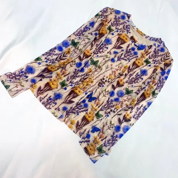 圆领花蝴蝶印花长袖打底外穿T恤-果梓612