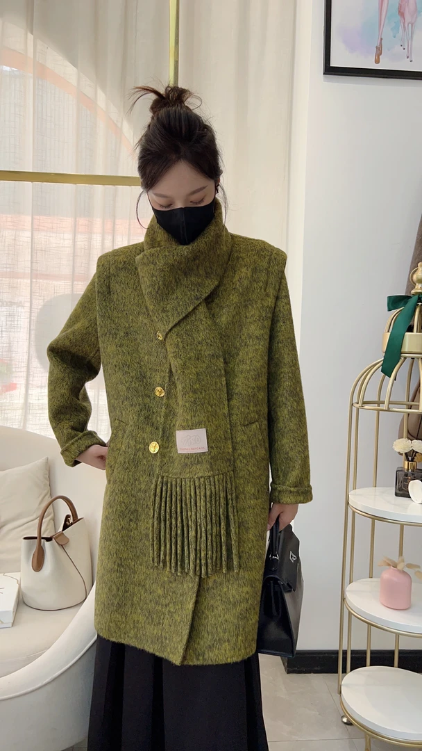 【宠粉福利-】2024秋冬新时尚网红款高级高端品质绵羊毛大衣短23208