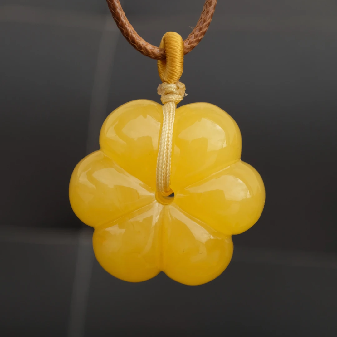 蜜蜡小花吊坠 带皮绳 尺寸27*14