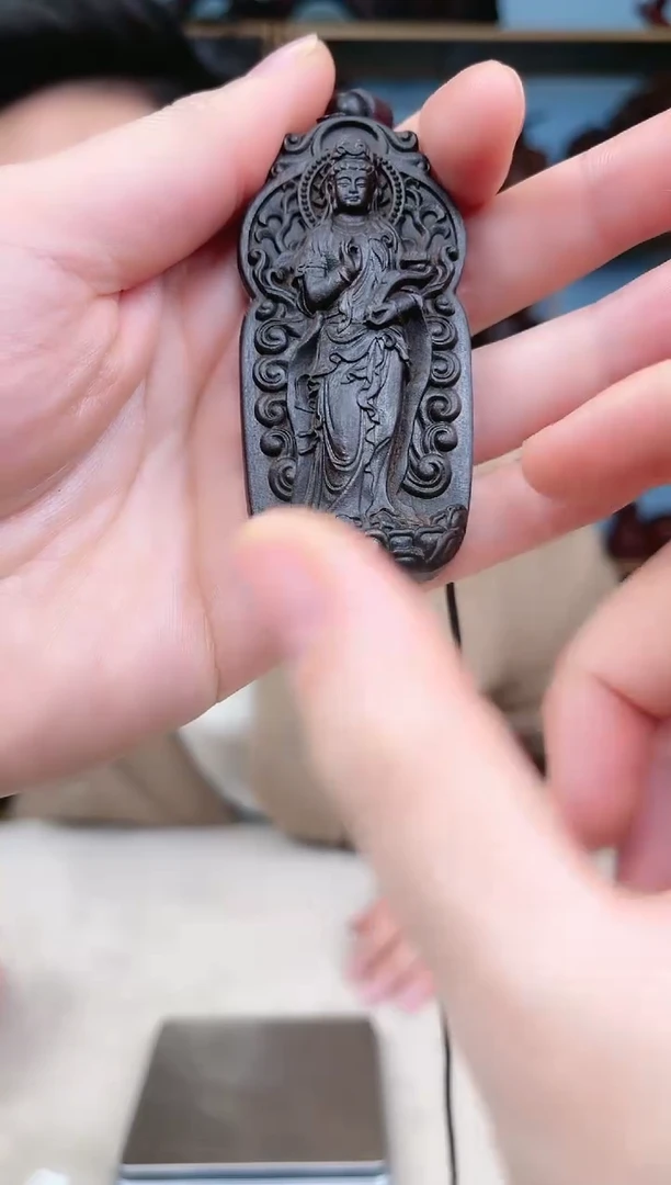 【闪购商品】雕刻木材观音脖挂