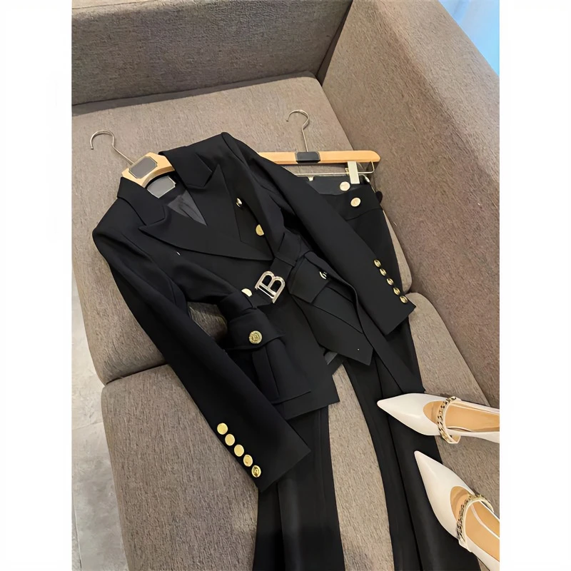 高级感春秋黑色气质短款炸街显瘦长袖西装套装女微喇叭裤子两件套