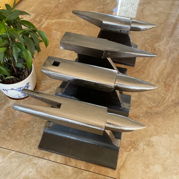 钢轨原料手工打磨钢砧铁砧子 建筑工程专用 敲直 折弯 做垫子专用