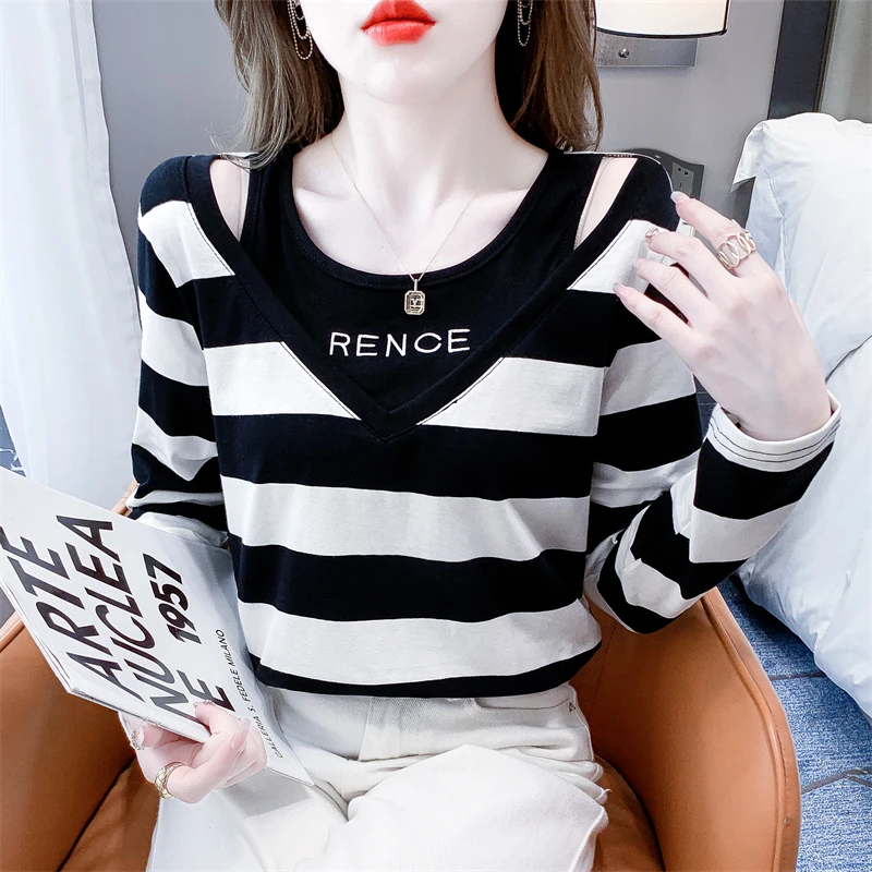 时尚拼接假两件V领条纹长袖T恤女春秋新款宽松休闲显瘦遮肚子上衣