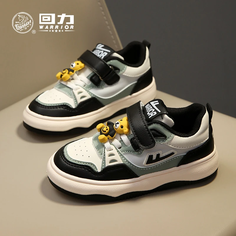 回力童鞋男童平板鞋冬季2025新款小熊皮面防滑儿童运动休闲中大童