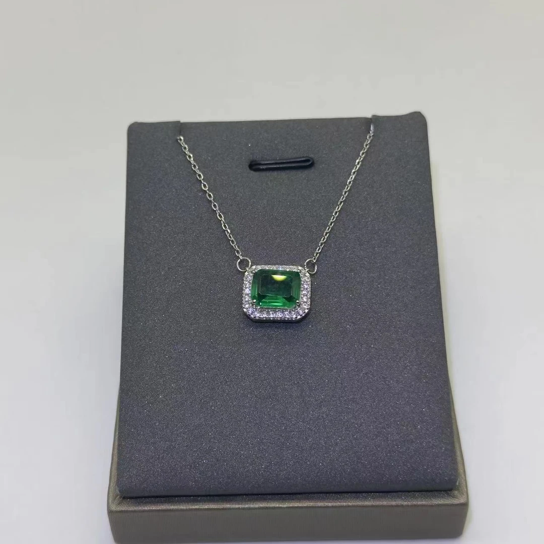 吊坠 【绿色璀璨 光芒万丈】时尚气质吊坠WDA16963